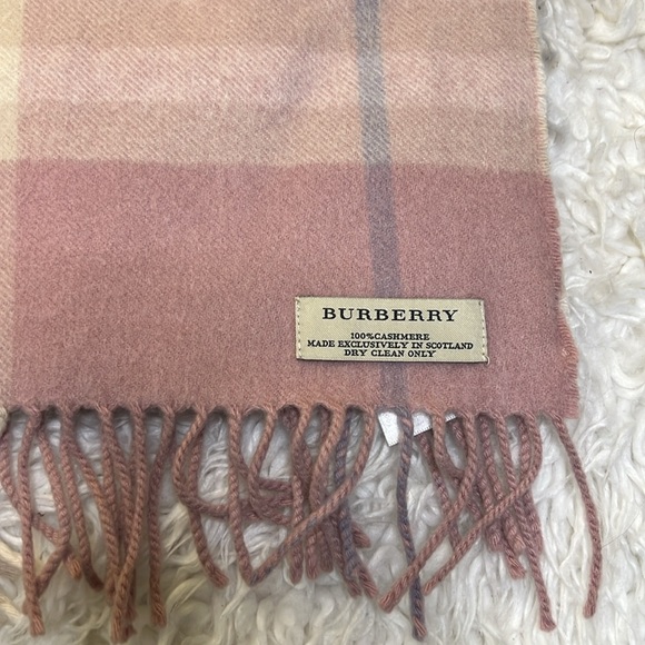 Burberry Vintage Cashmere plaid scarf - Picture 3 of 5